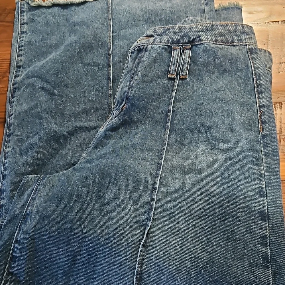 Dazy High- Waise Wide-Leg Blue Jeans - Picture 5 of 12